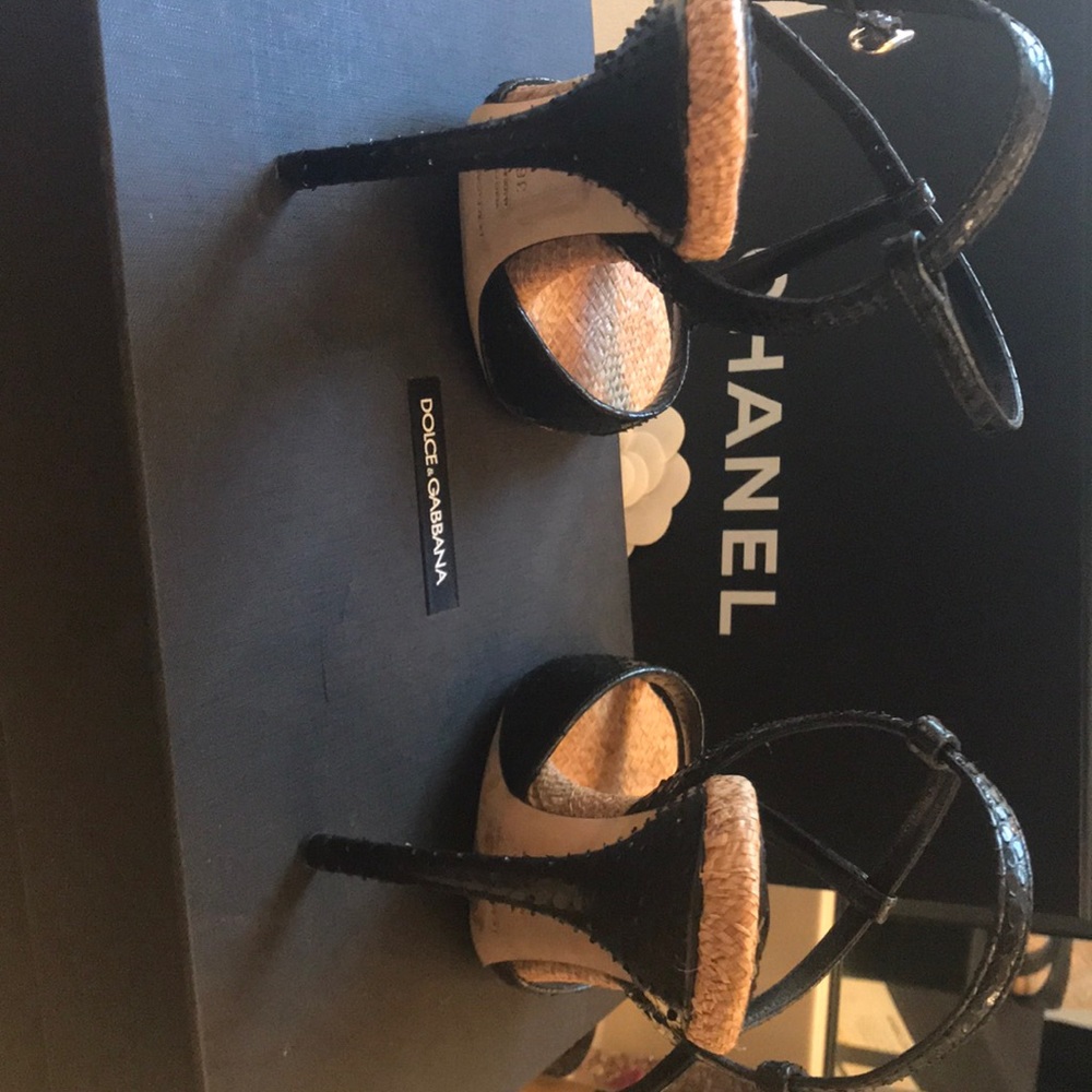 Dolce & Gabbana snakeskin heels - Picture 2 of 4